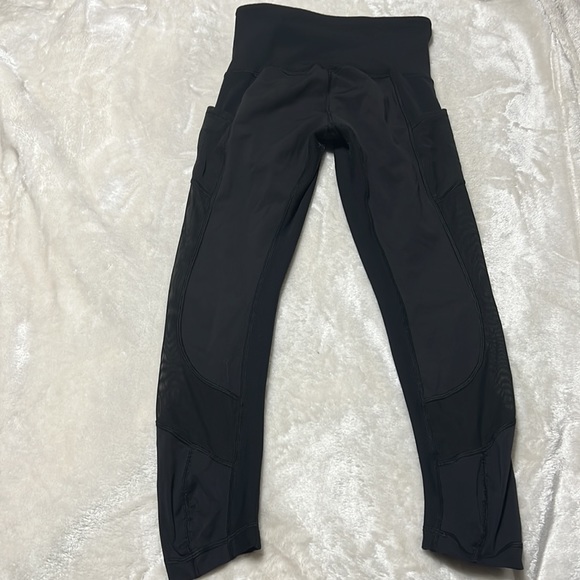 Lululemon Seek The Heat Crop Black size 4 - Picture 10 of 14